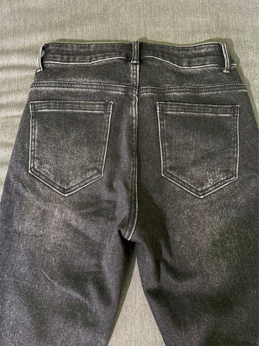 Черни плътни дънки