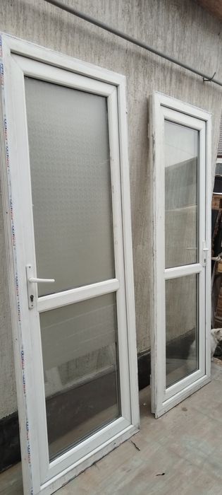 Пластиковый дверы