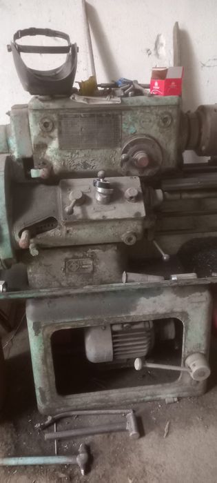 Токарный станок 1E 61M