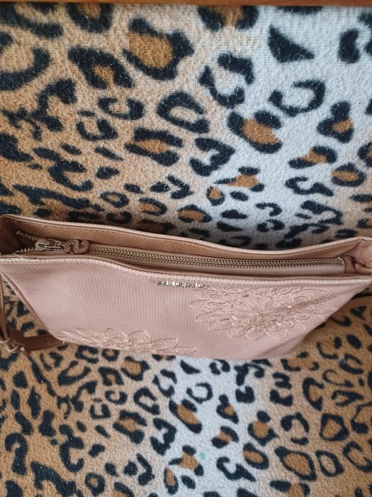 Дамска чанта Desigual.