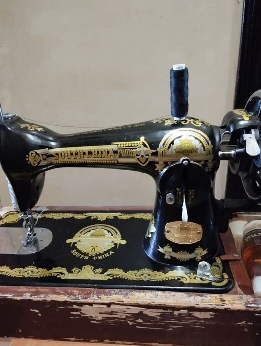 Ручная швейная  машинка.