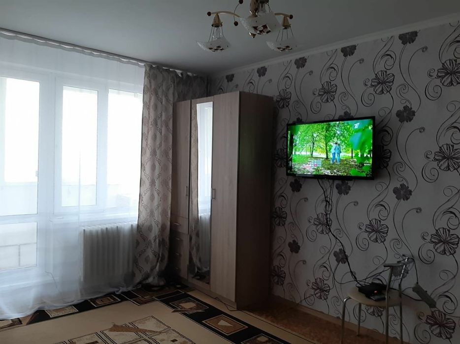 Сдаётся 1 ком.кв. по суточно и по часам.г Аксай ЗКО 5мкр.