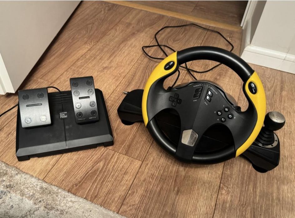 Volan Myria gaming + pedale + schimbător