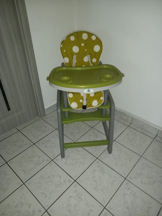 Scaun cu masa pentru copii