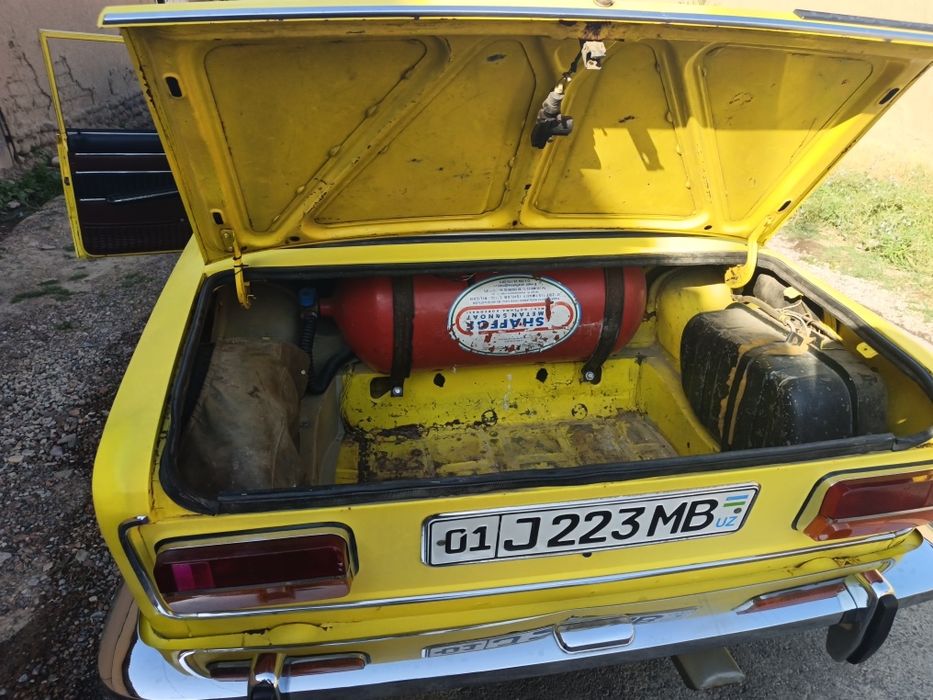 Vaz 2103 matori hadavoyi karobkasi zoʻr matori moy yemidi