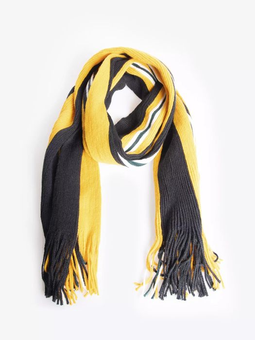 Плетен зимен шал. 12.90лв