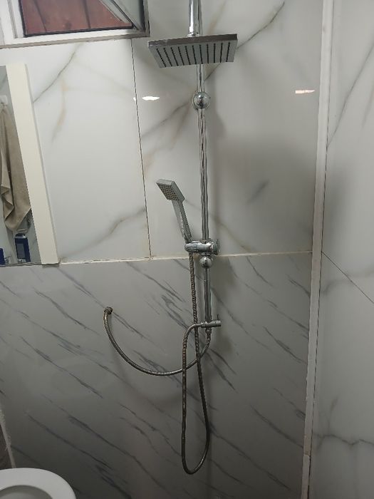 Închiriez camera la casa