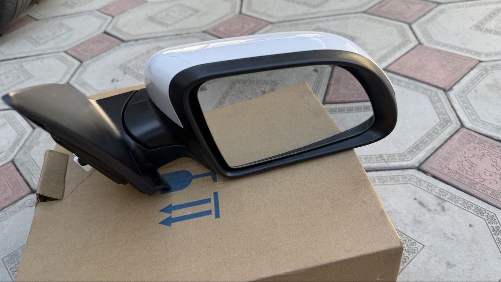 Зеркало правой стороны от Corolla