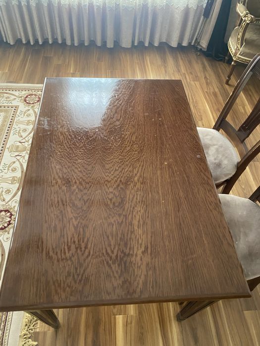 Stol va stullar: 1 stol, 4 stul, o‘lchami 120х80