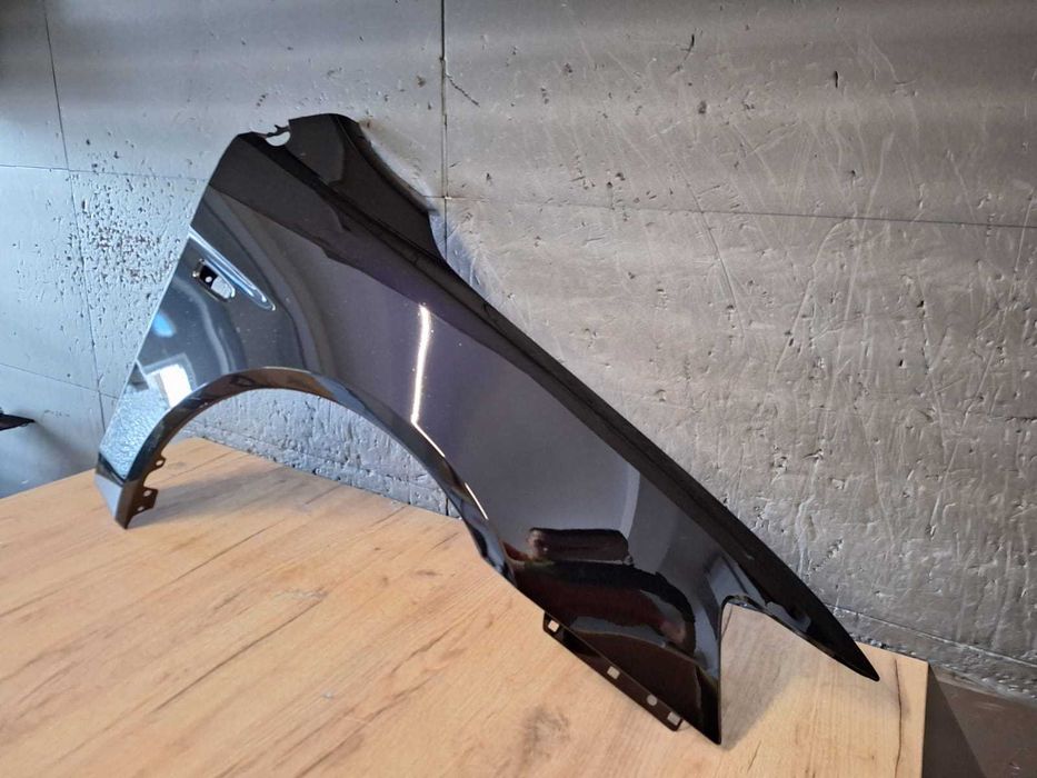 Aripa Fata Dreapta Mitsubishi Lancer An 2004-2008 (X04A (Negru))