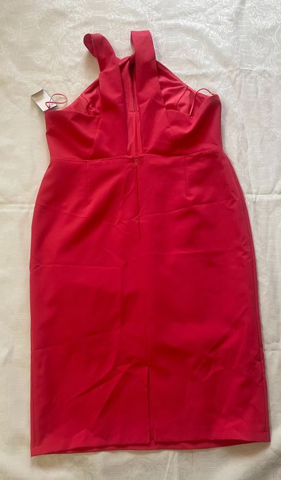 Нова елегантна рокля