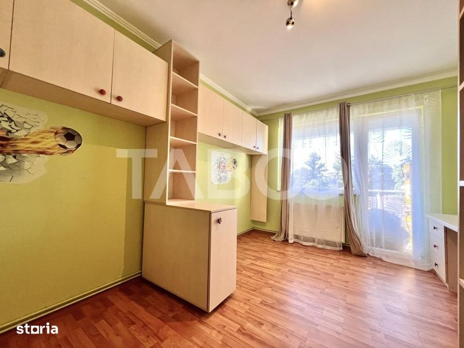 Apartament cu 4 camere de vanzare in Gheorgheni la cheie cu lift