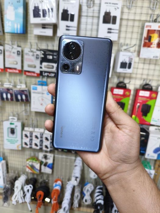 Xioami 13 lite sotiladi 256/8gb
256/8+4gb
Karobka yuq ishonchli
Amoled
