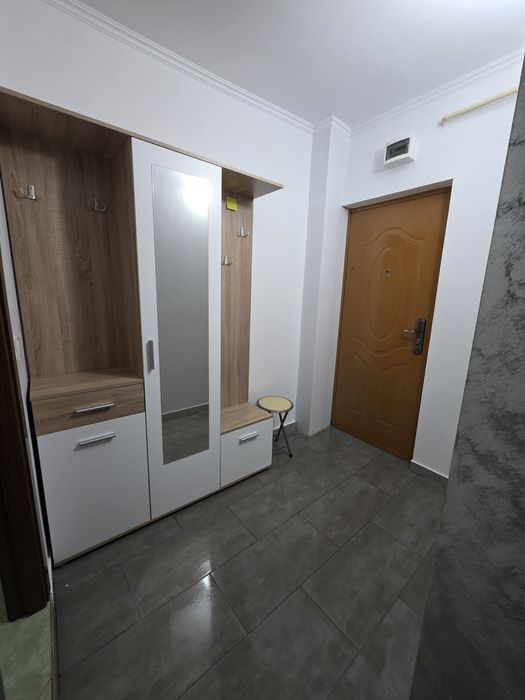 Inchiriez garsoniera