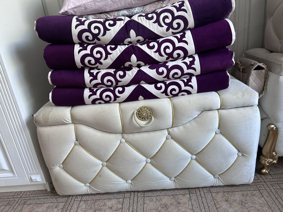 Сандық срочно продам