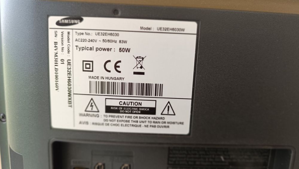 Телевизор samsung LCD 32 инча