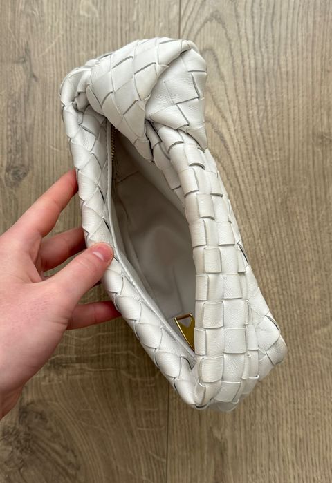 Bottega Veneta Mini Jodie бяла естествена кожа