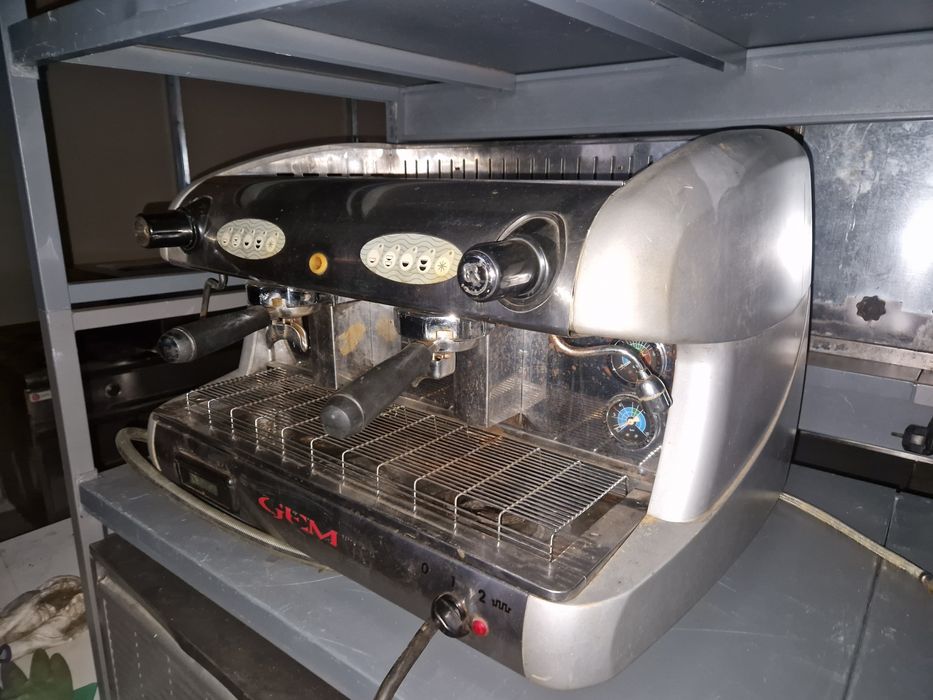 Espressor cafea 2 brate, servisat, Cafea de calitate, spuma lapte, cea