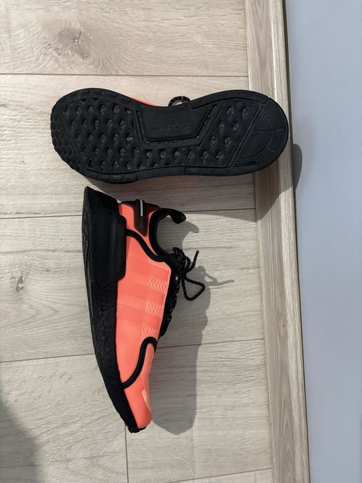 Спортни обувки Adidas NMD_V3