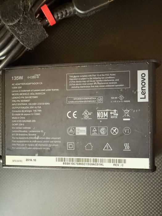 Лаптоп LENOVO P1 Gen2 i9-9880H,64GB RAM, 512GB NVME SSD, OLED 4K Intel