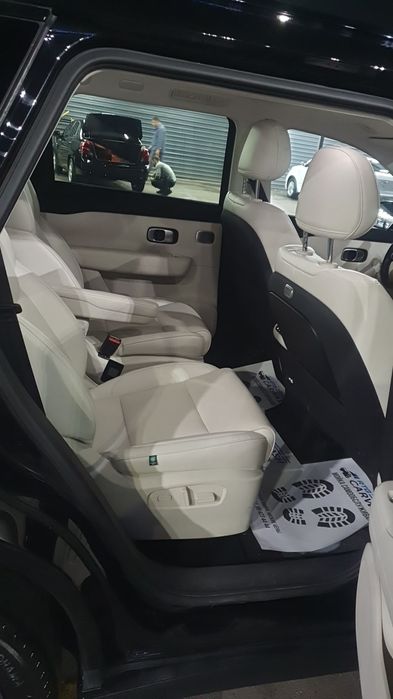 Leapmotor C16 
3- pozidsiya ledarni eng fuli 
10.000km yurgan.
Toshken