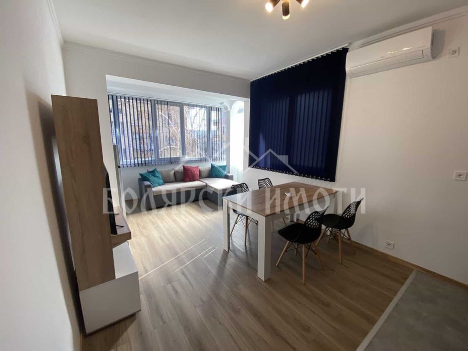 Новообзаведен офис в Идеален Център