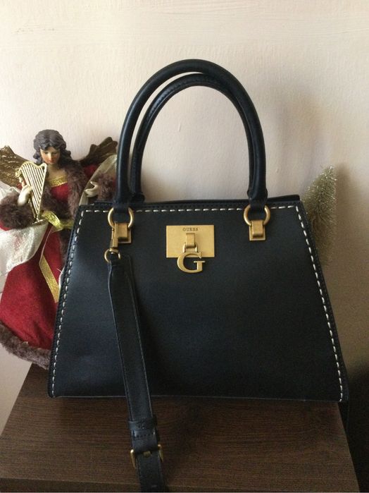 Оригинална,дамска чанта Guess