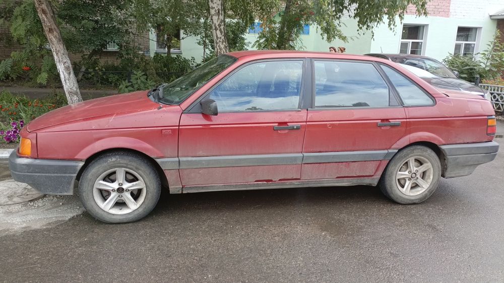 Продам Volkswagen Passat b3 1.8