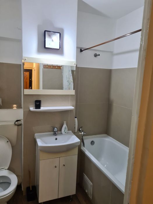 Inchiriez garsoniera centrala