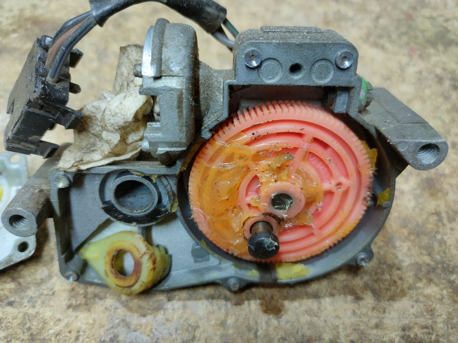 Шестерня редуктора и мотор стеклоочистителя для Пассат б3