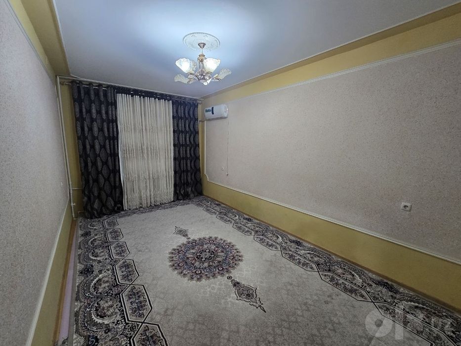 3xonalik uy sotiladi 76kvm 1 etaj barcha jixozlari bilan padvali bor