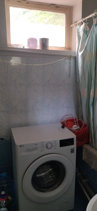 Сдаётся 3-ком кв.Геофизика.1-эт.