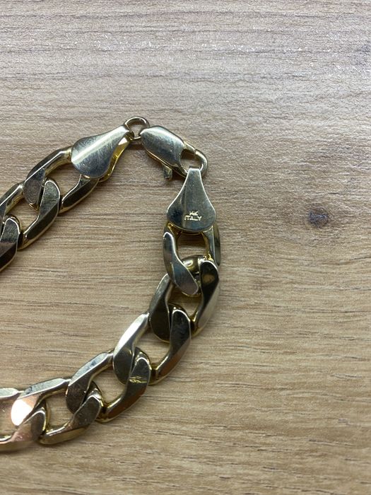 позлатена гривна