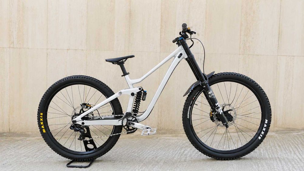Scott Gambler 920, състезателен DH, 29 цола, FOX 40, Shimano Saint