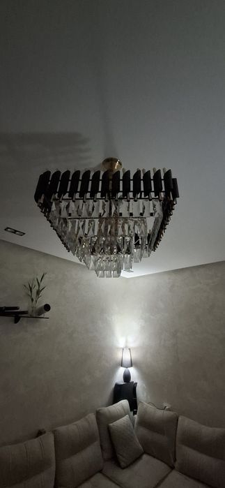 Продаю люстру Modern