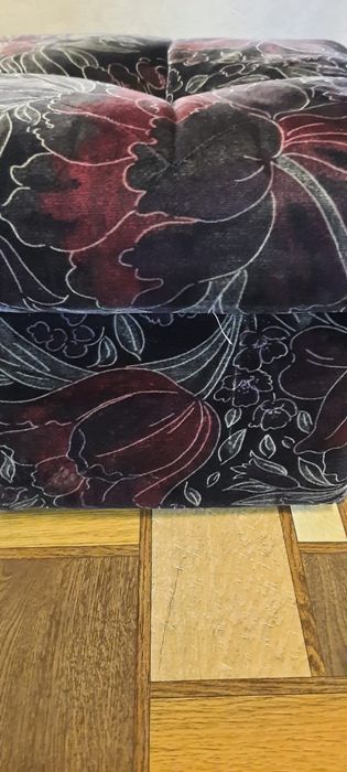 Продам пуфик в хорошем состоянии