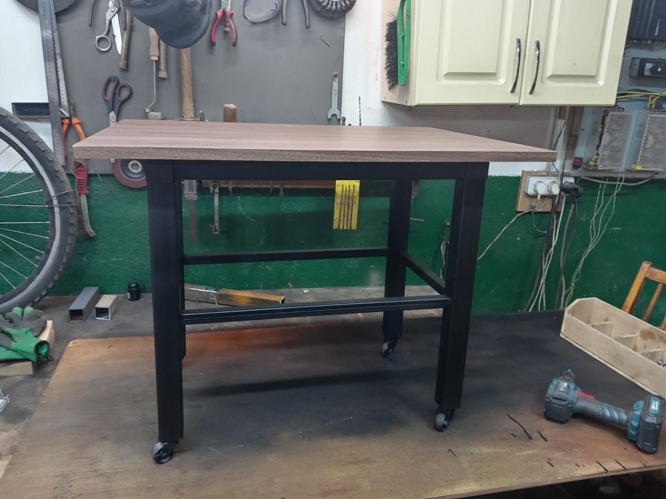 продам столик журнальный лофт