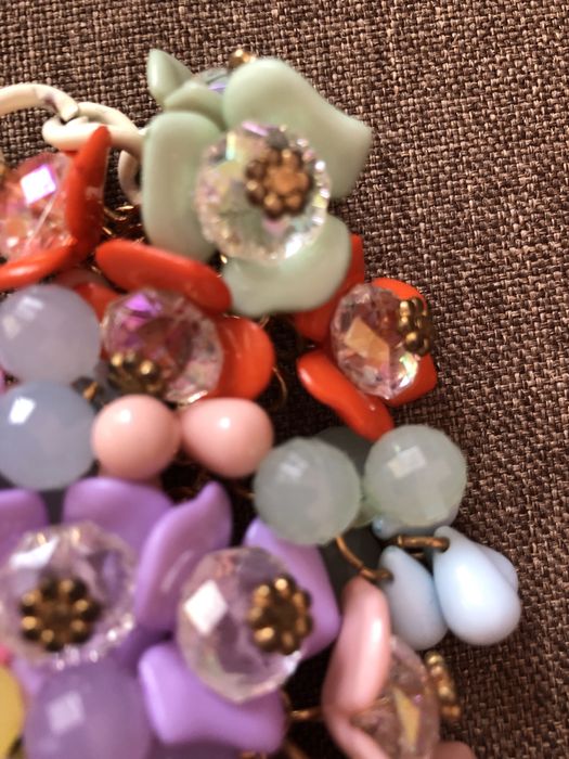 Ефектно дамско колие