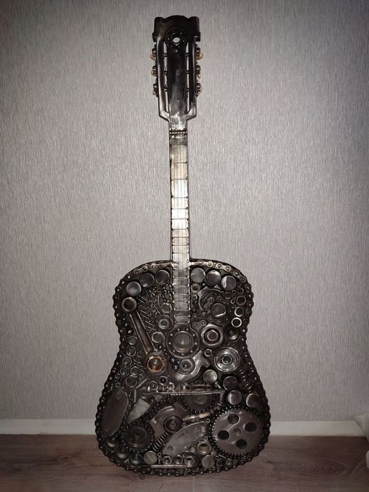 Продам гитару эксклюзив