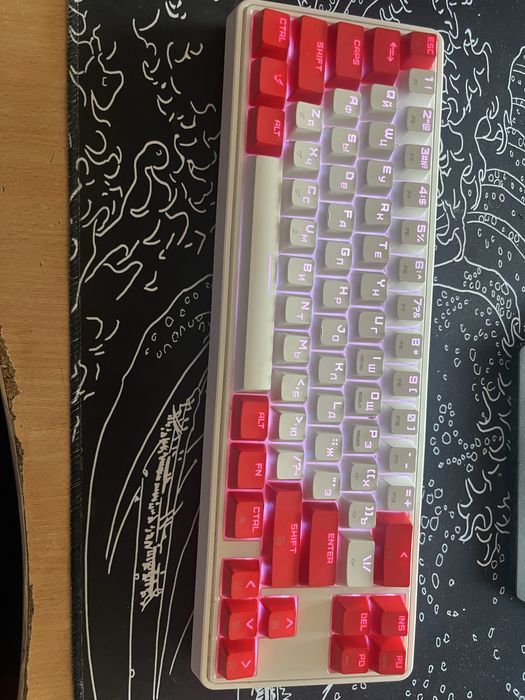 Продам клавиатуру