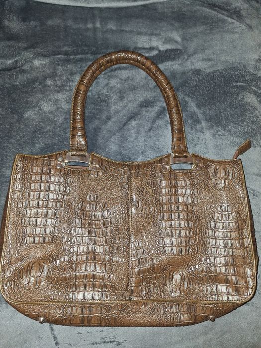 Продавам дамска чанта