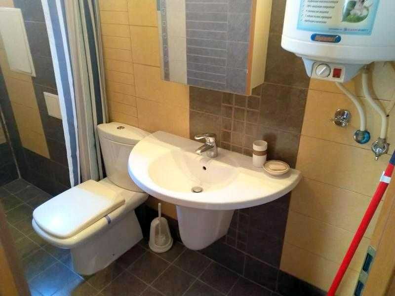 Дава се под наем Двустаен апартамент в Бургас, Център - 45 кв.м за 408 € - Снимка #4