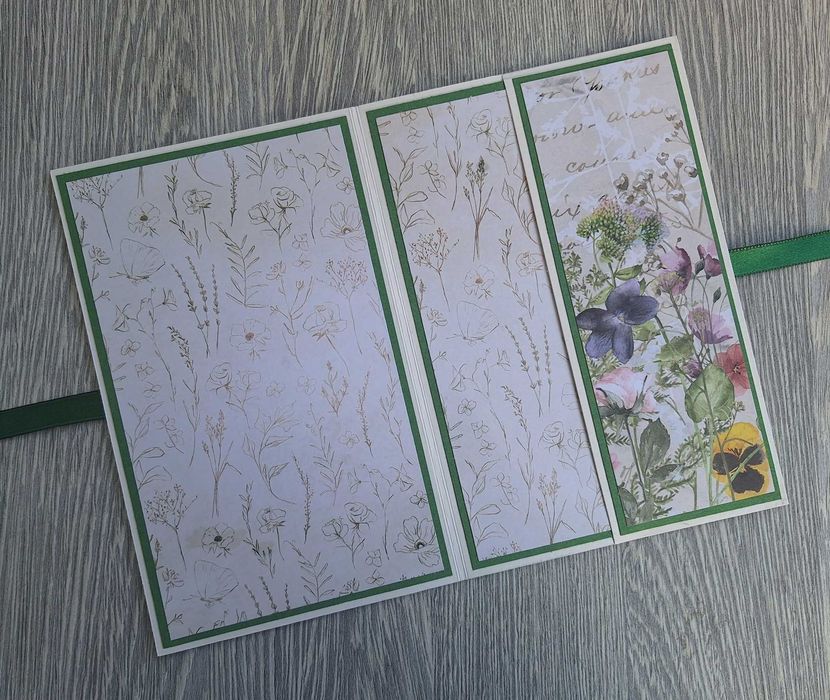 Подаръчен коплект, включващ рамка с декорация със скандинавски мъх, картичка и подаръчна кутия