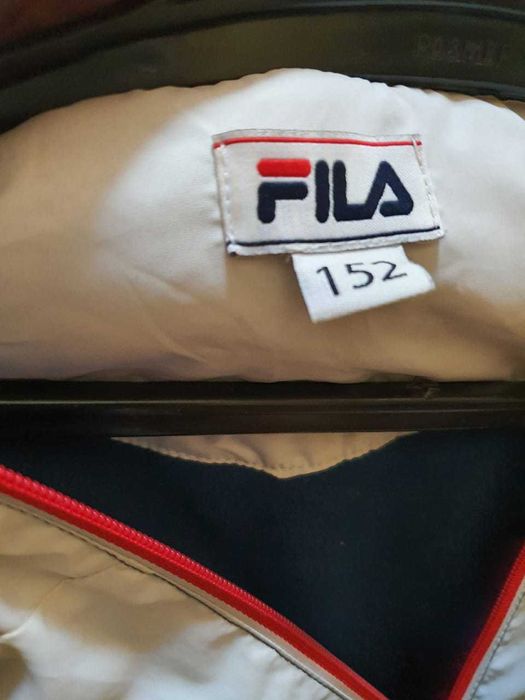 Продаётся куртка ветровка