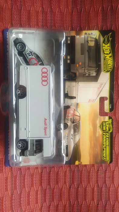 Hot Wheels Team Transport #77 Audi S4 quattro / Fleet Flyer