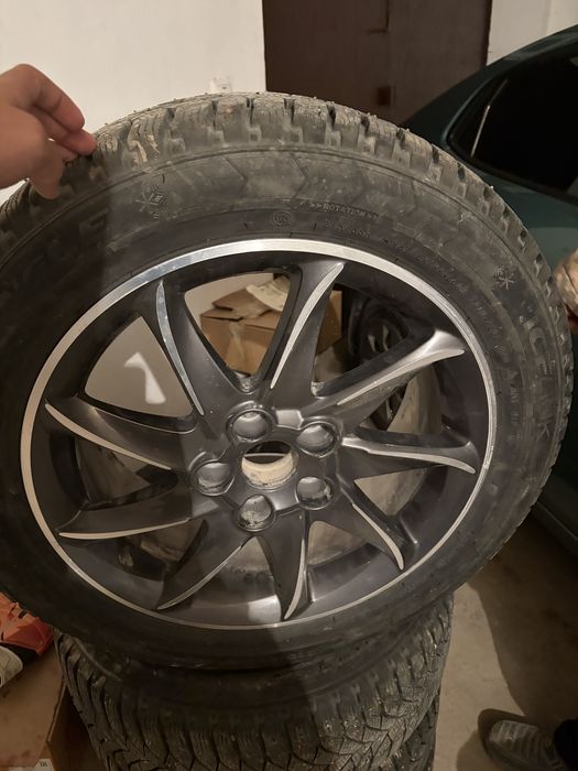 Продам шины с дисками
