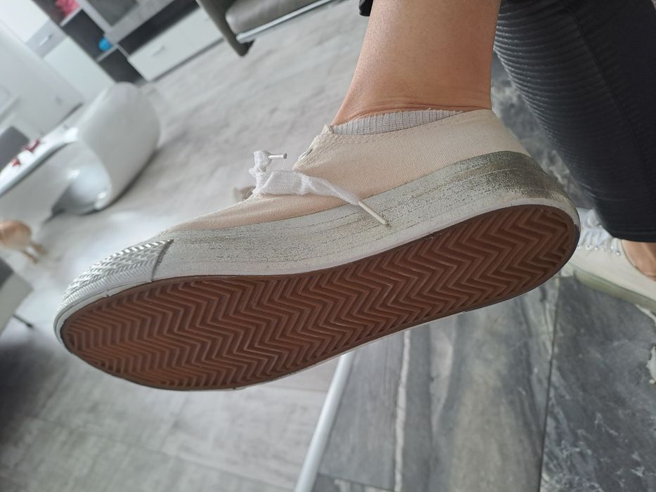 Дамски кецове цвят шампанско