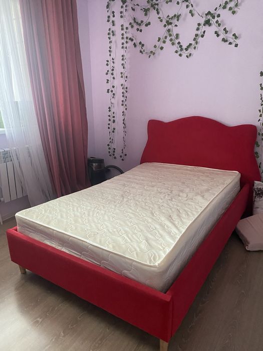 Кровать в отличном состоянии