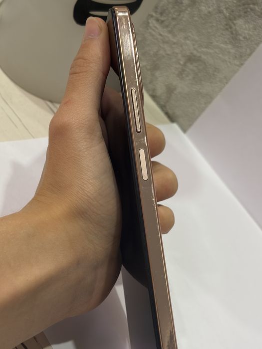смартфон vivo Y28 виво у28