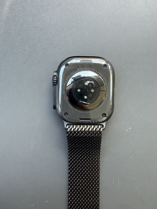Apple Watch Ultra 2 Titanium 49mm